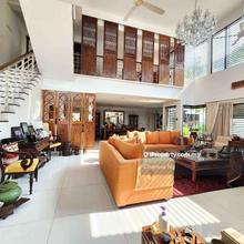 Endlot Terrace House with Fully Renovated & Extended