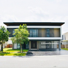 Noble Park - ( 2-Sty Bungalow with Swimming Pool )