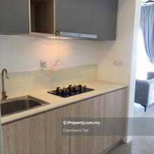 Suite Enesta full reno furnished with balcony 2 car parks walk to MRT