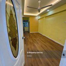 Newly renovated corner unit 2 rooms house for sale