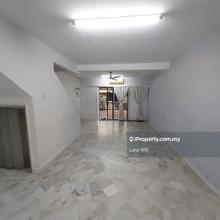 Renovated Well Kept Ready For Move In Zone M Sri Petaling 
