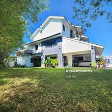 Tastefully Renovated Lake fields corner cheapest value buy