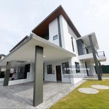Exclusive Facing Open Brand New Superlink Home at Bangi Golf Resort