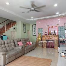 Freehold 3 storey Link House For Sale. Gated Guarded.