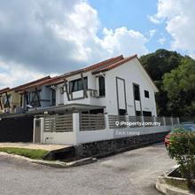 24hr Security guard / 2 Storey End Lot / With Land 10 ft