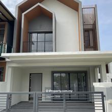 Diamond Taman Putra Prima Corner Unit For Rent With Big Size Land 