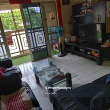 Corner Lot Well Kept Value Buy 3 rooms flat for Sale