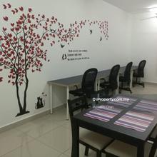 3 room nice unit ready move in near mmu uoc
