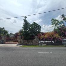 Taman Sunrise Bungalow with Big Land