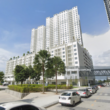 Bank Auction - Gravit8 @ Klang South