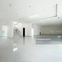 3 Storey Brand New Bungalow @ Bandar Mahkota Cheras 