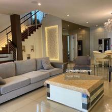 Good condition 3 Storey bungalow 