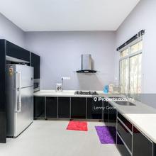 3.5storey Terrace House Fully Renovated At Bukit Dumbar