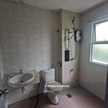 Meranti terrace townhouse @ kota kemuning for rent