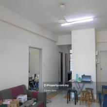 Strategic location. Easy access to everywhere. Near shops, food stalls