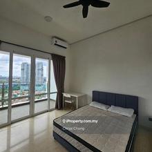 Middle room available for rent