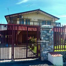 Classic bungalow ideal for redesigning
