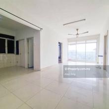 Non Bumi Lot, High Floor, 3 Bedrooms 2 Bathroom, Strata Ready