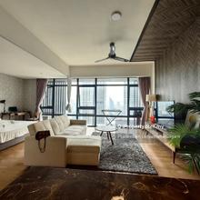 Fully furnished and tenanted studio 