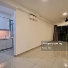Austin Suites Apartment/ Mid Floor/ Partial Furnished/ Good Condition 