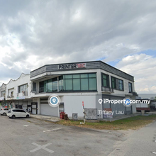 Bukit Serdang 1.5 storey link factory for sale bukit serdang balakong 