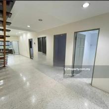 Taman melawati 1.5 storey/freehold limited unit,near mall&accessible