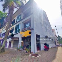 End Lot Facing Open 5400ft 3 Storey Shop Lot U8 Bukit Jelutong