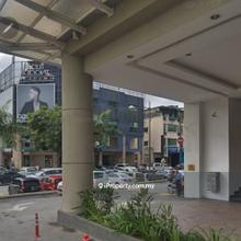 Bandar sunway retail facing main road For rent