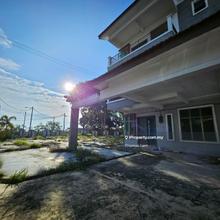 Biggest size corner unit in this Taman