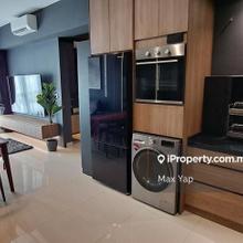 Freehold condo for sales fully renovated fully furnished
