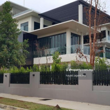 Beautiful & Freehold, Luxury Bungalow @ Precint 8, Putrajaya For Sale