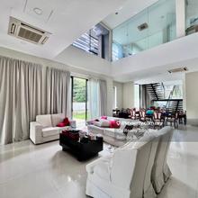 Renovated, open floor concept, great community