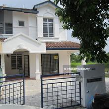 Taman Puncak Jalil near school, shops