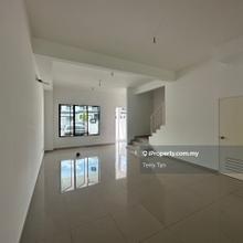 Breeze Gate @ Eko Tropic Double Storey Terrace House