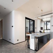 Freehold, Walkable to Pavilion 2 & Recreational Park