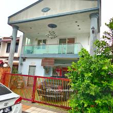 Corner unit at taman kinrara tk2