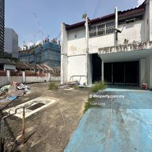 2 Storeys Corner Terrace Hous with spacious garden e Damansara Heights