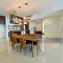 Fully Furnished 3-Beds Condo