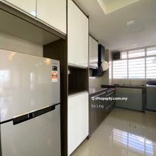 Bandar puteri condo for sale 480k,hijauan puteri,renovated,2 carparks
