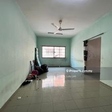 Taman Pulai Utama Flat/ 743 Sqf/ 3 rooms/ Original Condition/ Skudai