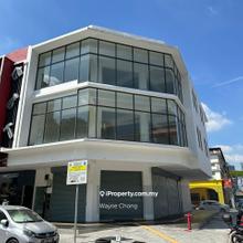 Facing Main Road 3 Storey Corner Shop 