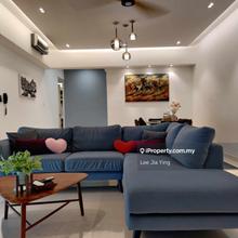 Nice,Cozy.Quiet.Bright.Renovated.Move in condition
