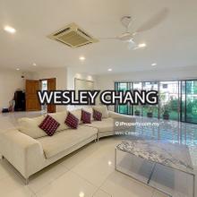 Excellent condition bungalow on a good flat spacious garden