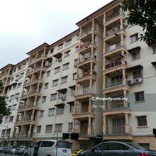 Apartment Minang Ria 2 @ Bandar Tun Hussein Onn, Cheras
