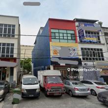 Four Storey Endlot Shop