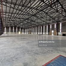 Class A Warehouse with Multiple Loading Bays for Rent in Subang Jaya