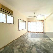 Level 4 Non Bumi Condominium Mid Floor Freehold 1 Carpark Guarded 
