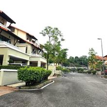 Mutiara Seputeh - Gated Guarded - 2 Houses with private pool for Rent 