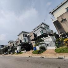 Zero lot bungalow at Saujana glenmarie by eco world