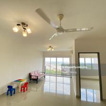 Good condition Koi prima condo puchong taman mas 3 Aircond 2 carpark